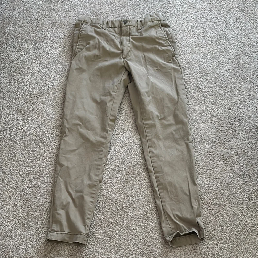 Banana Republic Lived In Chino size W29 L30
